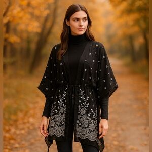 🖤 Elegant Black Floral Kimono Cardigan - Gemeni 🖤
